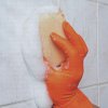 Как убрать плесень из ванны