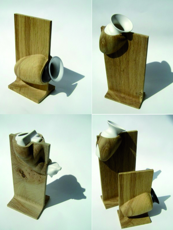 Керамические вазы, пойманные в деревянную ловушку